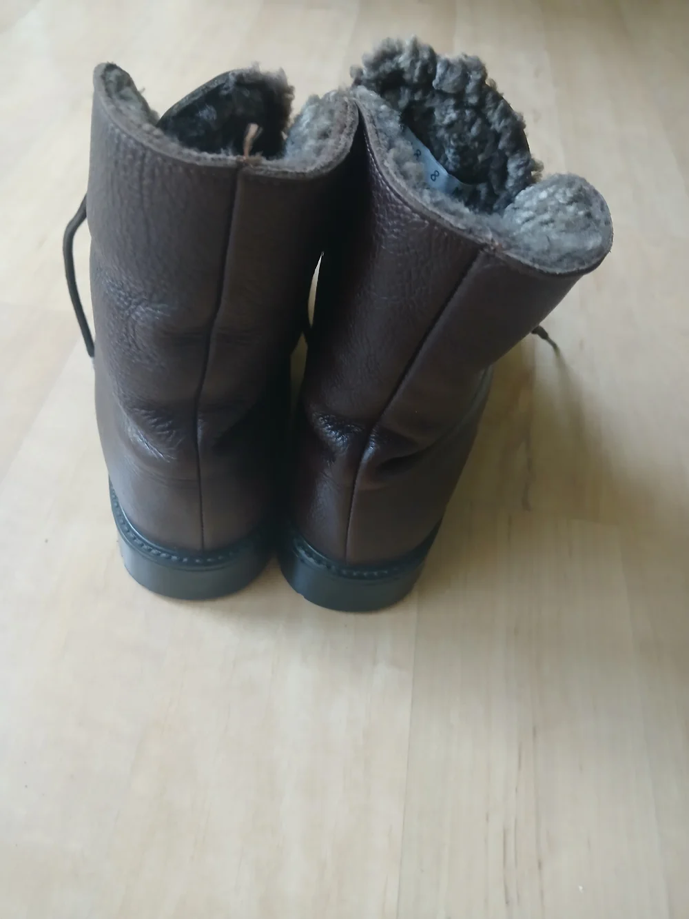 La CANADIENNE 7.5-8 Brown Leather Lace Up Shirling Lined Winter Boots